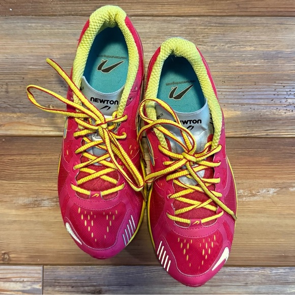 Newton Women’s Motion 4 Pink and Yellow Running Shoes - Picture 1 of 7